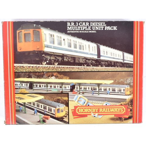 290 - A vintage Hornby OO gauge model railway trainset locomotive pack. The set containing No. R698 BR 3 C... 