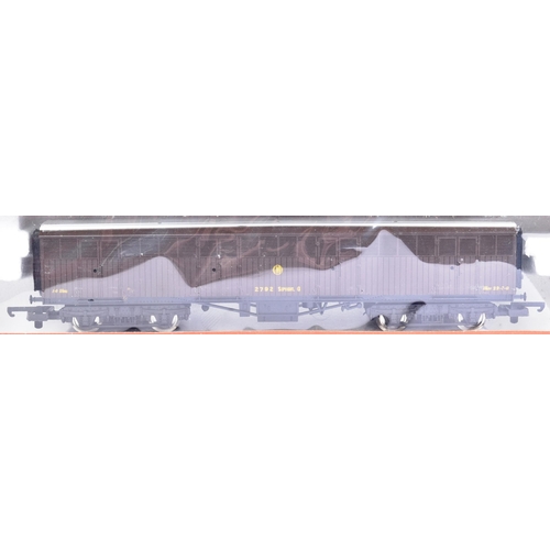 297 - A collection of x7 Lima OO gauge model railway rolling stock coaches and wagons comprising; No. 3053... 