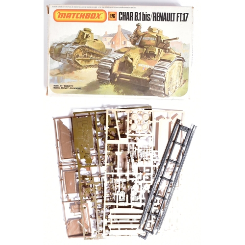 302 - Model Kits - a collection of x8 vintage 1/72 scale plastic model kits of Military interest to includ... 