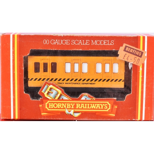 317 - A collection of assorted Hornby OO gauge model railway trainset locomotive rolling stock coaches / c... 