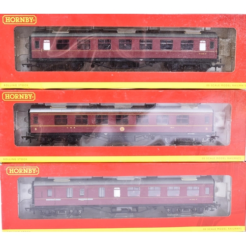 329 - Model Railway - a collection of x10 Hornby OO gauge model railway trainset locomotive rolling stock ... 