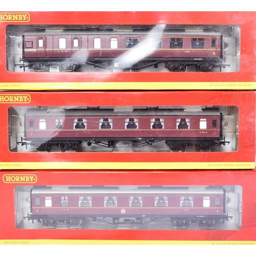 329 - Model Railway - a collection of x10 Hornby OO gauge model railway trainset locomotive rolling stock ... 