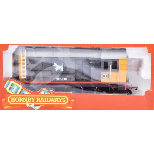 33 - Two vintage Hornby OO gauge model railway trainset locomotive engines comprising No. R.348 BR Class ... 