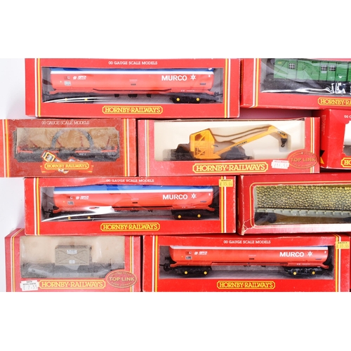 337 - Model Railway - a large collection of Hornby OO gauge model railway trainset locomotive rolling stoc... 