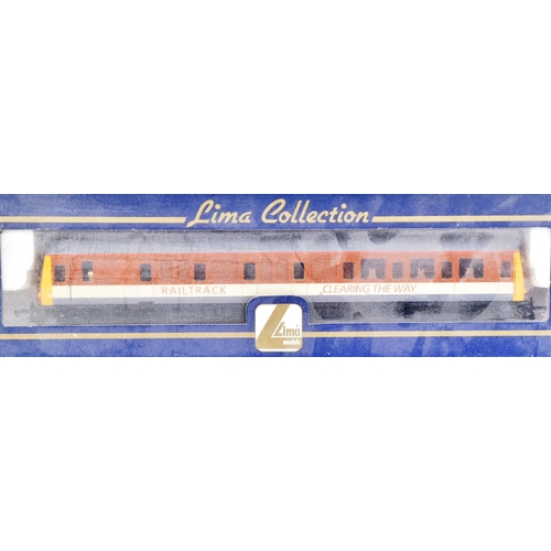 343 - Model Railway - a collection of Lima OO gauge model railway diesel trainset locomotives and a select... 