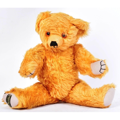 347 - Teddy Bears - a collection of x3 assorted vintage soft toy teddy bears to include a Harrods exclusiv... 