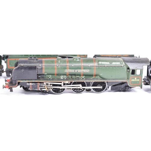 38 - A collection of assorted vintage Hornby OO gauge model railway trainset locomotive engines, to inclu... 