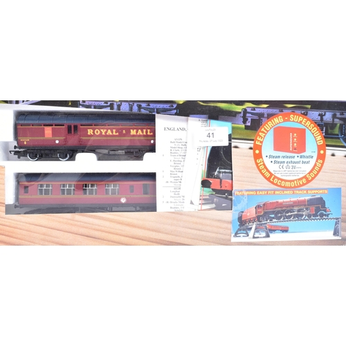 41 - Model Railway - an original Hornby OO gauge model railway locomotive trainset No. R758 with LMS Duch... 