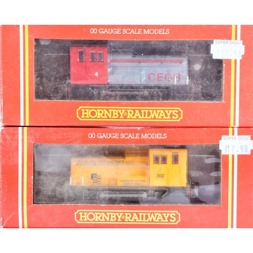 68 - A collection of x5 vintage Hornby OO gauge model railway trainset locomotives. Comprising of x2 R233... 