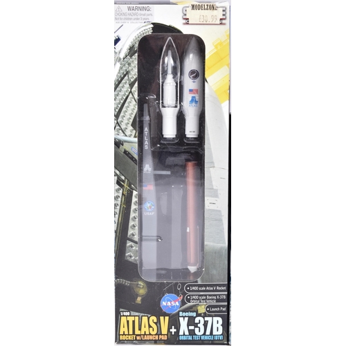 7 - A collection of x5 Dragon Wings made Space Collection diecast model rockets. Comprising of; Apollo 8... 