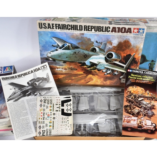 75 - Collection of vintage assorted model kits of transport and aircraft interest, from various makers su... 