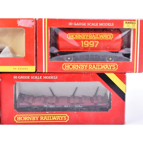 78 - A collection of assorted Triang / Hornby OO gauge model railway trainset locomotive rolling stock va... 