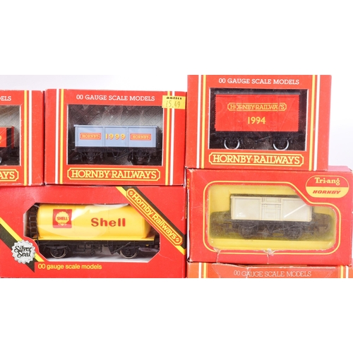 81 - Model Railway - a collection of x22 Hornby OO gauge model railway trainset locomotive rolling stock ... 