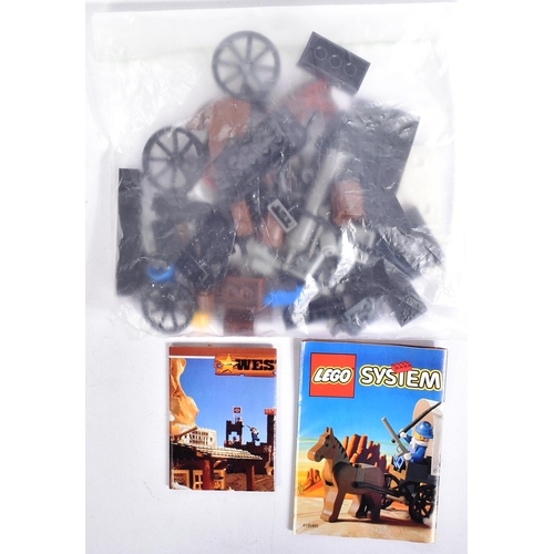 Lego - 6716 Weapon's Wagon - an original vintage 1996 boxed set from the  Western series. Appears 100