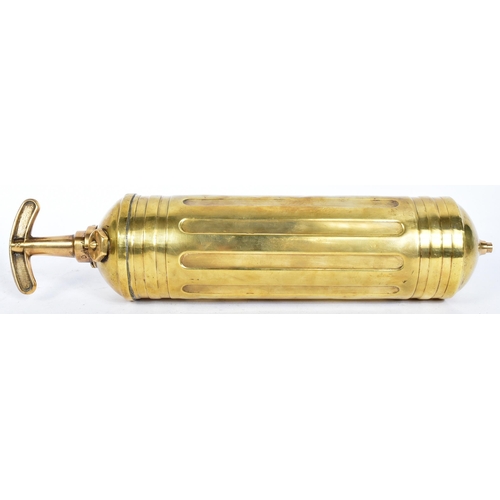 177 - An early 20th century c1930s / 1940s RAC Royal Automobile Club type brass Pyrene Fire Extinguisher. ... 