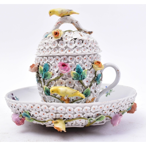 19 - An 18th century Meissen Schneeballen porcelain cup, cover and stand. The exterior of each piece encr... 