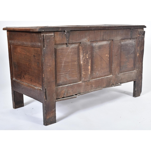 231 - A 17th century carved oak wood West Country coffer / blanket box chest. The coffer having a hinged t... 