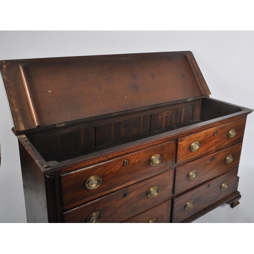 247 - A George III late 18th century mahogany hinged top mule chest - chest of drawers / sideboard. The ch... 