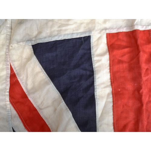 249 - An early 20th century c1930s British Merchant Navy naval ' Pilot Jack ' signal flag. Featuring the U... 