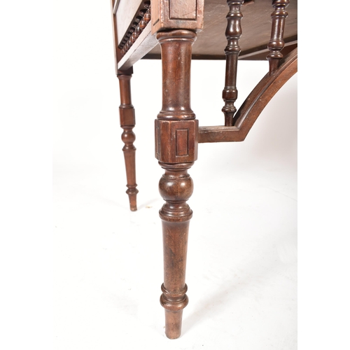 293 - James Shoolbred & Co. - London - A Victorian 19th century mahogany desk / writing table. The table h... 