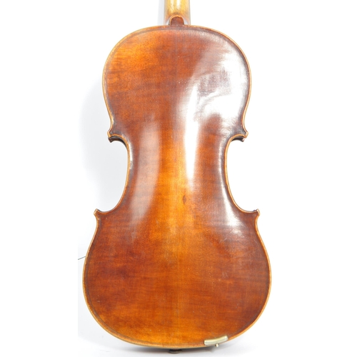 427 - A 20th Century full sized 4/4 violin musical instrument with two piece back and purfling edge - unla... 