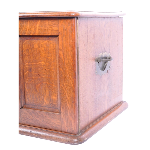 1044 - A canteen of silver plate / EPNS cutlery, mostly by Henry Wilkinson & Co of Sheffield plus some from... 