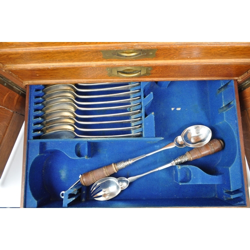 1044 - A canteen of silver plate / EPNS cutlery, mostly by Henry Wilkinson & Co of Sheffield plus some from... 