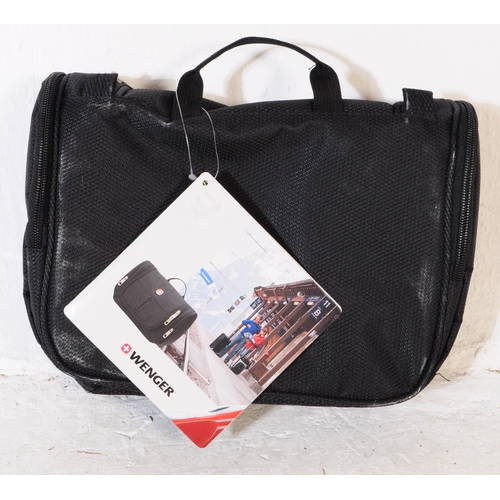 553 - Swiss Gear - Wenger collection - Contemporary selection of Swiss made travel luggage bags. Comprisin... 