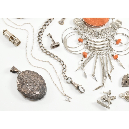 Antique hot sale metal jewellery