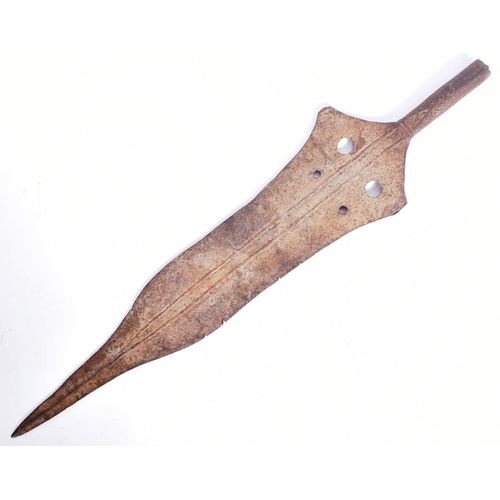 119 - An early 20th Century Central African DRC Congolese spear head. The wavy blade with a flat central r... 