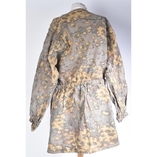 142 - A WWII Second World War Third Reich Nazi German Waffen SS Officers uniform smock. Desert camo with s... 