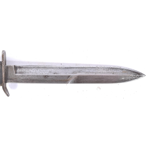 18 - A WWII Second World War US United States M3 fighting knife as issued to the Airborne Troops. Grooved... 