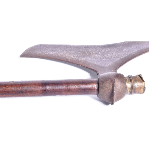 181 - An early 20th Century Indian tribal Bulova / Bullova axe from Chota Nagpur. Double crescent shaped h... 