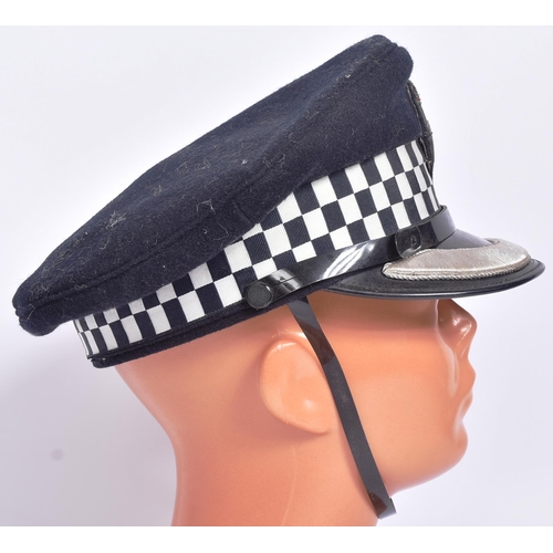 394 - An original vintage Scottish Chief Inspector Police uniform hat / cap. The flat peaked cap having a ... 