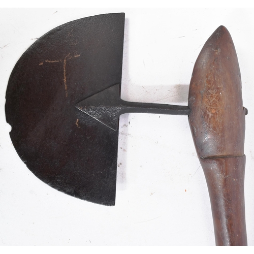 64 - An early 20th Century Southern African (Zimbabwe) Shona People tribal axe. Long wooden shaft with a ... 