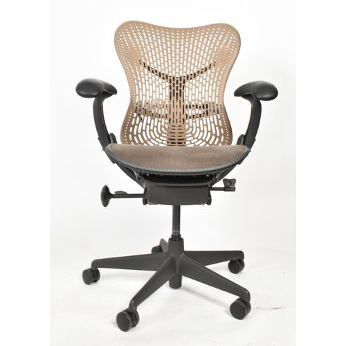 23 - Studio 7.5 - Herman Miller - Mirra 2 - A retro late 20th century swivel desk office chair having adj... 