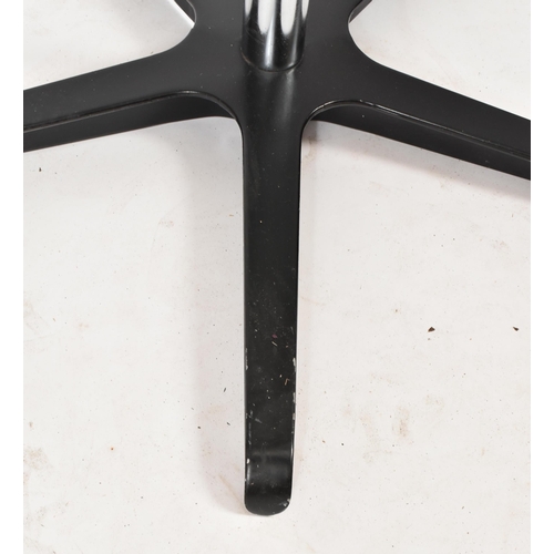 341 - A retro 20th century Space Age free standing coat and hat stand. Upright form with a series of protr... 