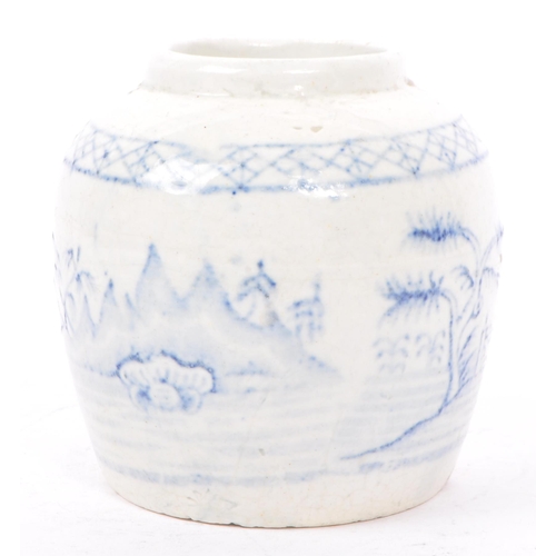 107 - A 19th century late Qing Dynasty Chinese Oriental ceramic blue & white ceramic ginger jar decorated ... 