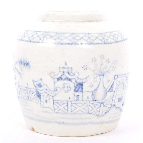 107 - A 19th century late Qing Dynasty Chinese Oriental ceramic blue & white ceramic ginger jar decorated ... 