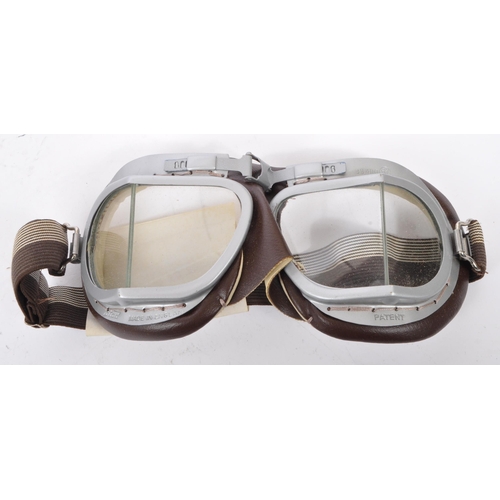 245 - A pair of Stadium mark 8 vintage goggles. With laminated glass lenses and original box. Specially de... 