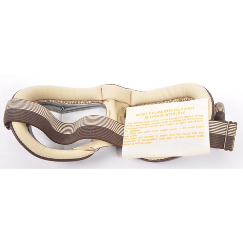 245 - A pair of Stadium mark 8 vintage goggles. With laminated glass lenses and original box. Specially de... 