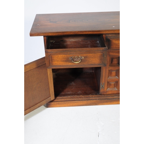 1055 - Younger - A mid century circa 1970s Younger Toledo oak sideboard credenza. The sideboard having cham... 