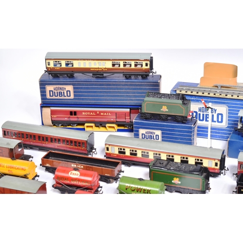 109 - Model Railway - a collection of vintage Hornby Dublo OO gauge trainset rolling stock, trackside acce... 