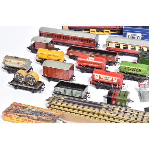 109 - Model Railway - a collection of vintage Hornby Dublo OO gauge trainset rolling stock, trackside acce... 