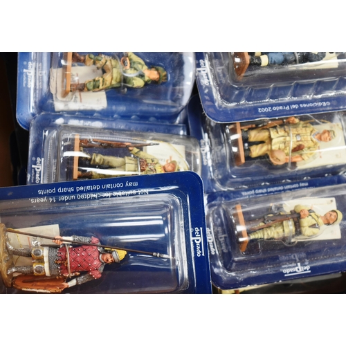 110 - Toy Soldiers - a collection of x100 assorted Del Prado made lead toy soldiers. The highly detailed s... 