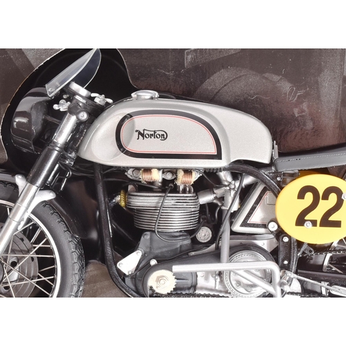 170 - Diecast - an original Minichamps 1/12 scale ' Classic Bike Series ' diecast model of a 1960s Norton ... 