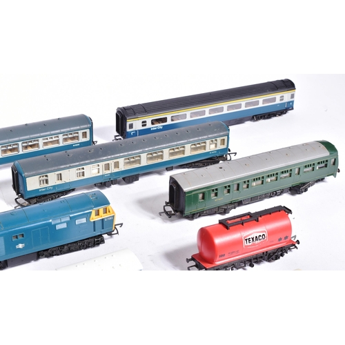 177 - Model Railway - a collection of vintage Hornby OO gauge locomotives and rolling stock, to include: N... 