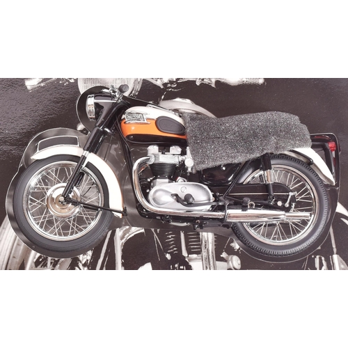 180 - Diecast - an original Minichamps 1/12 scale ' Classic Bike Series ' diecast model of a Triumph Bonne... 