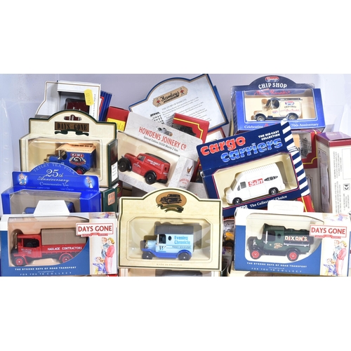 193 - Diecast - a large collection of assorted Lledo / Days Gone diecast model cars and other vehicles. Va... 