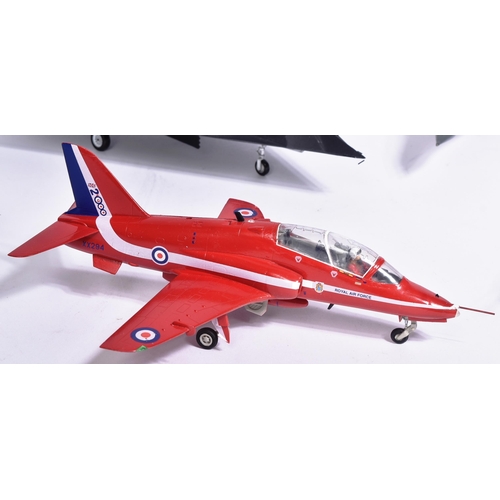 208 - Model kits - a collection of x5 built model kits of aircraft interest, comprising of: a German Lockh... 